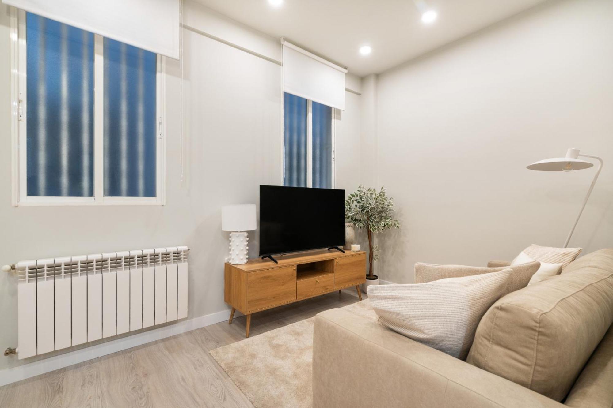 Apartamento Reformado En Metro Ibiza Alquiler Temporal Madrid Extérieur photo