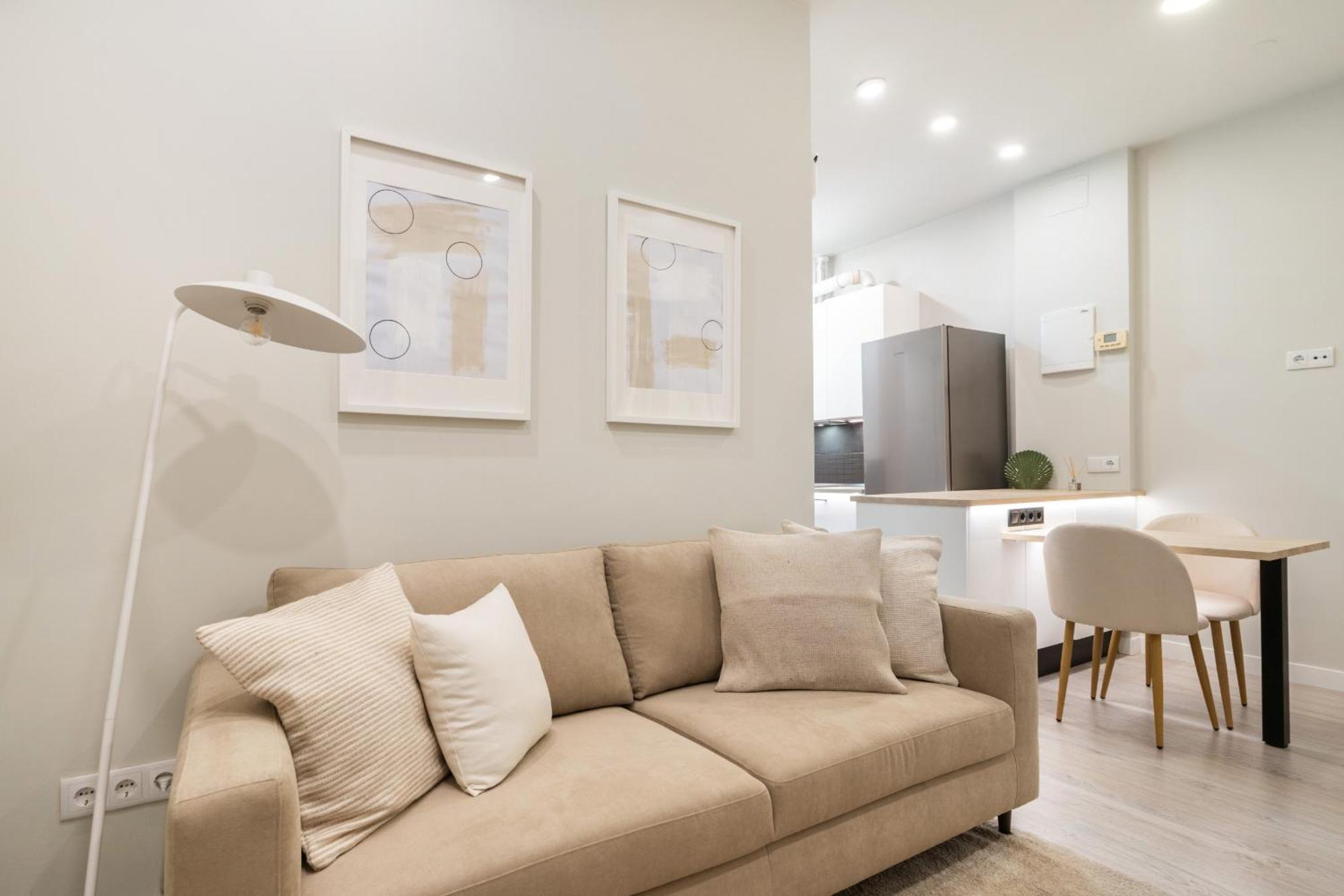 Apartamento Reformado En Metro Ibiza Alquiler Temporal Madrid Extérieur photo