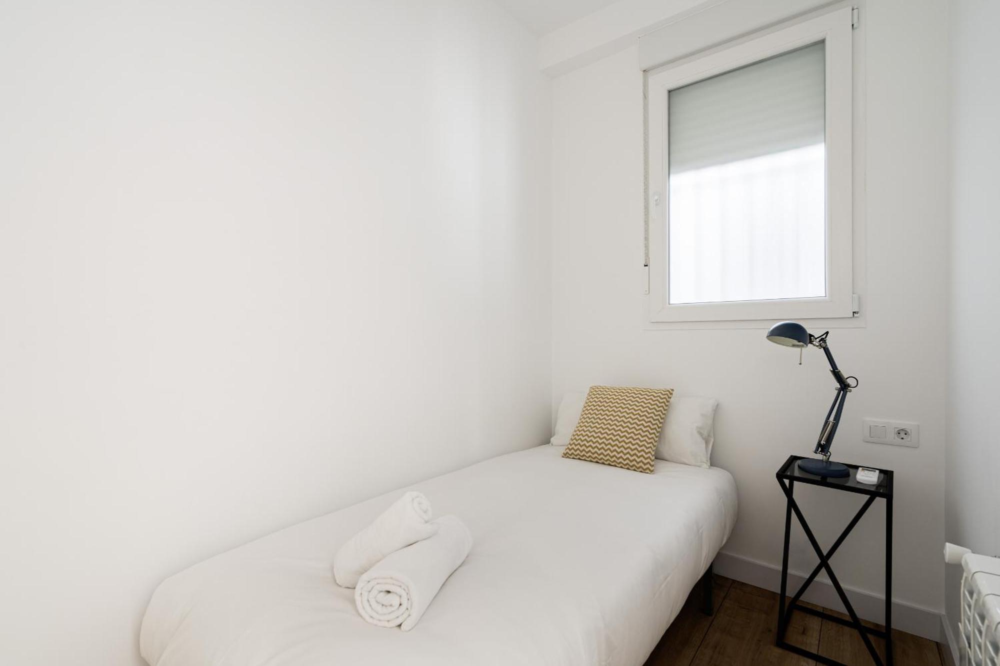 Apartamento Reformado En Metro Ibiza Alquiler Temporal Madrid Extérieur photo